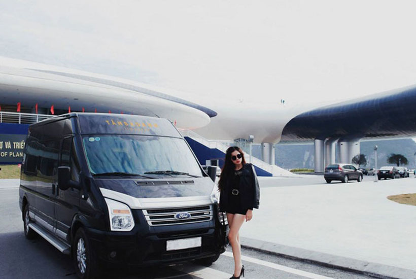 Limousine đi Hạ Long từ sân bay Nội Bài